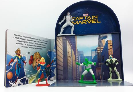 Captain Marvel. Libro gioca kit. Ediz. a colori. Con 4 personaggi 3D. Con scenario per giocare - 5