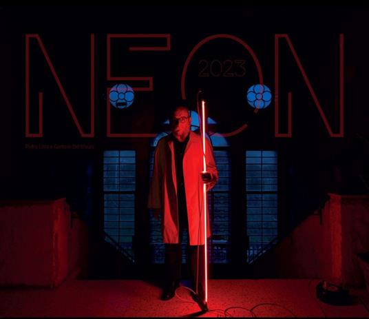 Neon. Omaggio a Mario Mertz. Calendario 2023 - Luca Palermo,Gaetano Del Mauro - copertina