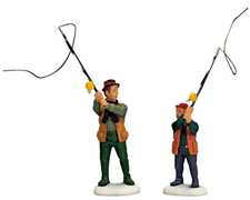 Idee regalo Lemax Pescando Con Papa' - Flyfishing With Dad Set Of 2 Cod 12495 Village Presepe Lemax